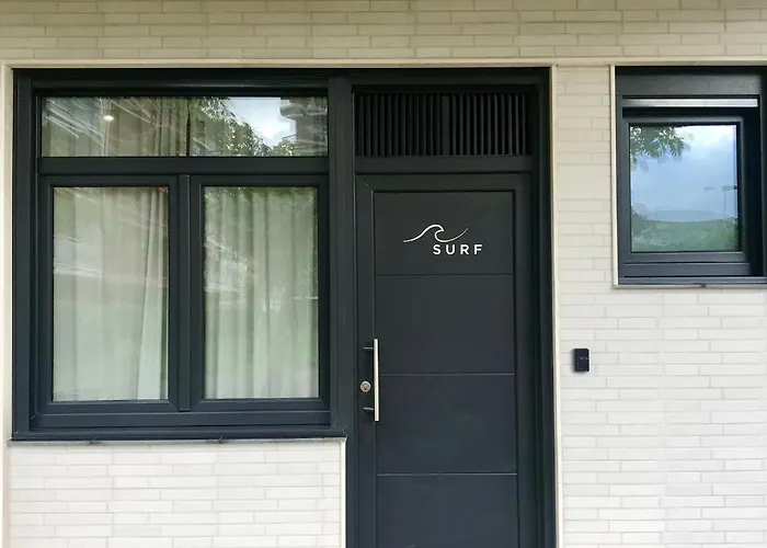 Gozamena شقة زاروتز